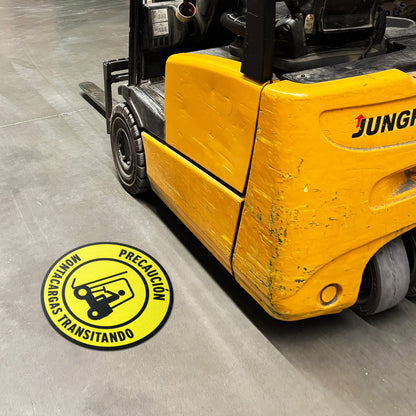 17 x 17in Floor Sticker: Precaucion Montacargas Transitando Forklift Caution (Spanish. 2-Pack)